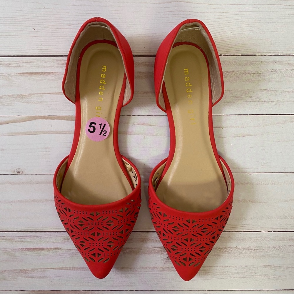 Madden Girl stylish flats